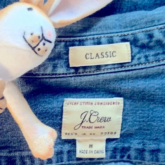 JCREW - premium CLASSIC Denim
Button-Up Shirt - Picture 3 of 13